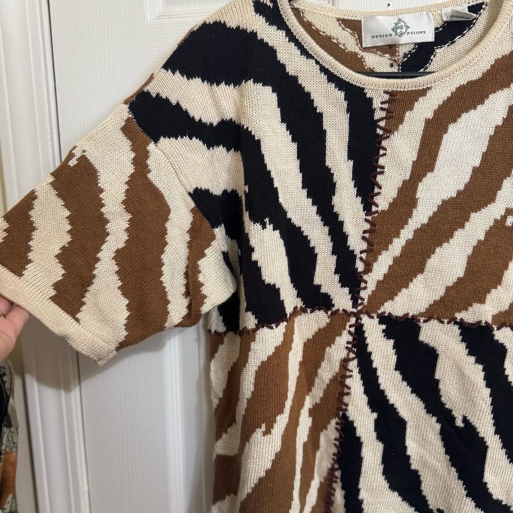 Vintage Brown & Black Zebra Print Short Sleeve Sweater with Shoulder Pads - Picture 6 of 6